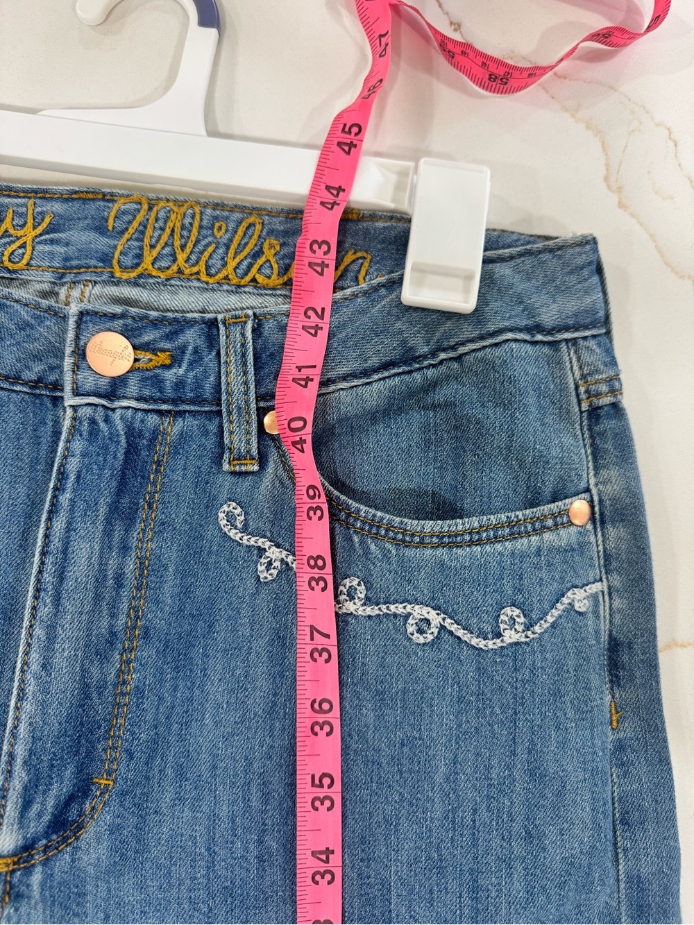 Wrangler x Lainey Wilson Embroidered Light Blue Flared Jeans with Patches - Picture 4 of 7